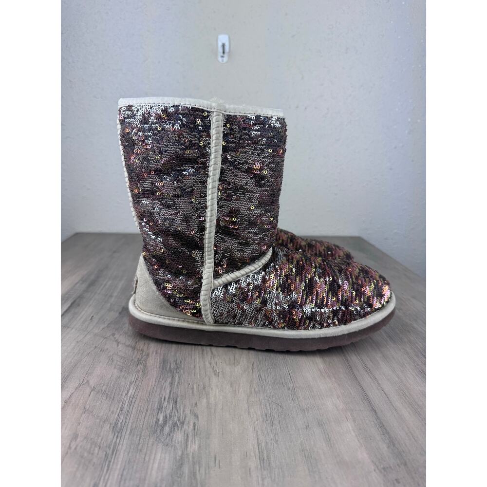 UGG Australia classic short boots reversible flip sequins women’s size 8